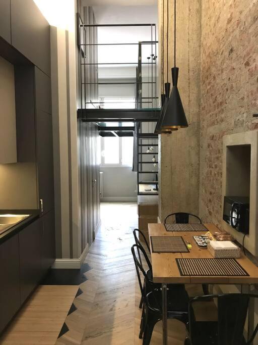 Dezza Loft Apartment มิลาน ภายนอก รูปภาพ